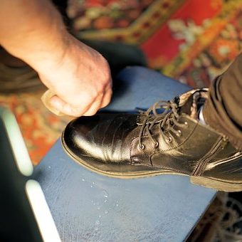 7 CONSEJOS CASEROS PARA LIMPIAR ZAPATOS VEGANOS