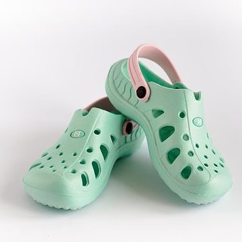 ¿LOS ZAPATOS CROCS SON VEGANOS?