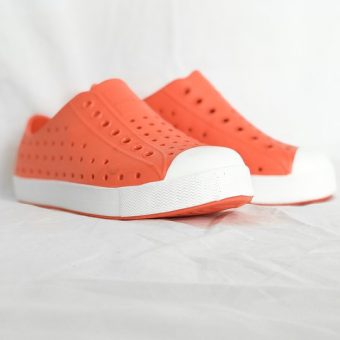 NATIVE SHOES, EL CALZADO AGUJEREADO